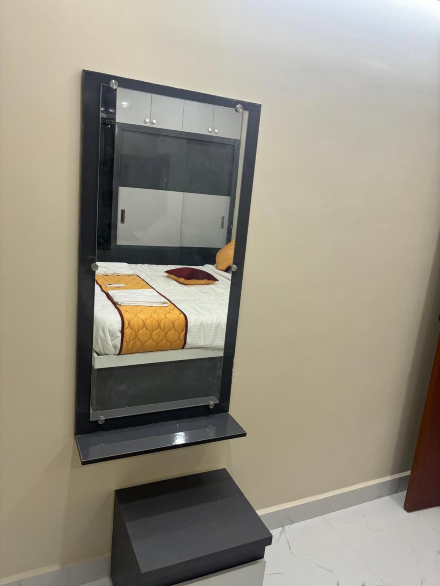 Nest Inn Homestay Tirupati Bagian luar foto