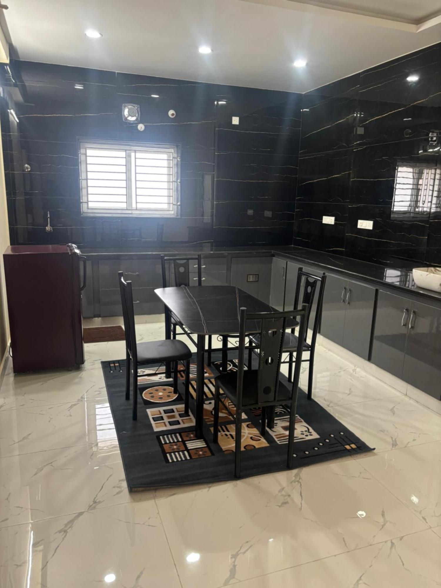 Nest Inn Homestay Tirupati Bagian luar foto